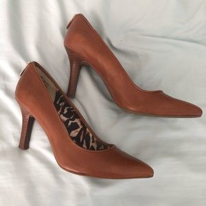 Anne Klein - Tan Pumps - Size 8